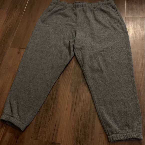 Calvin Klein Men’s Jogger Sweatpants 2XL Charcoal Gray pockets & ankle cuff EUC - Picture 3 of 9